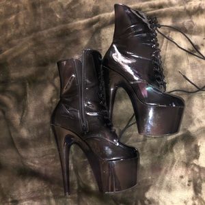 Black pleaser closed toes heels. Slightly worn